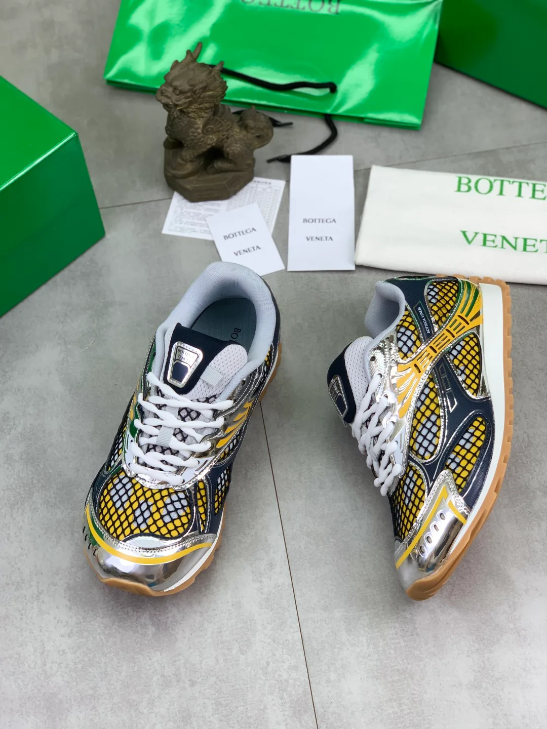 Women's Sneakers BOTTEGA VENETA 18365170