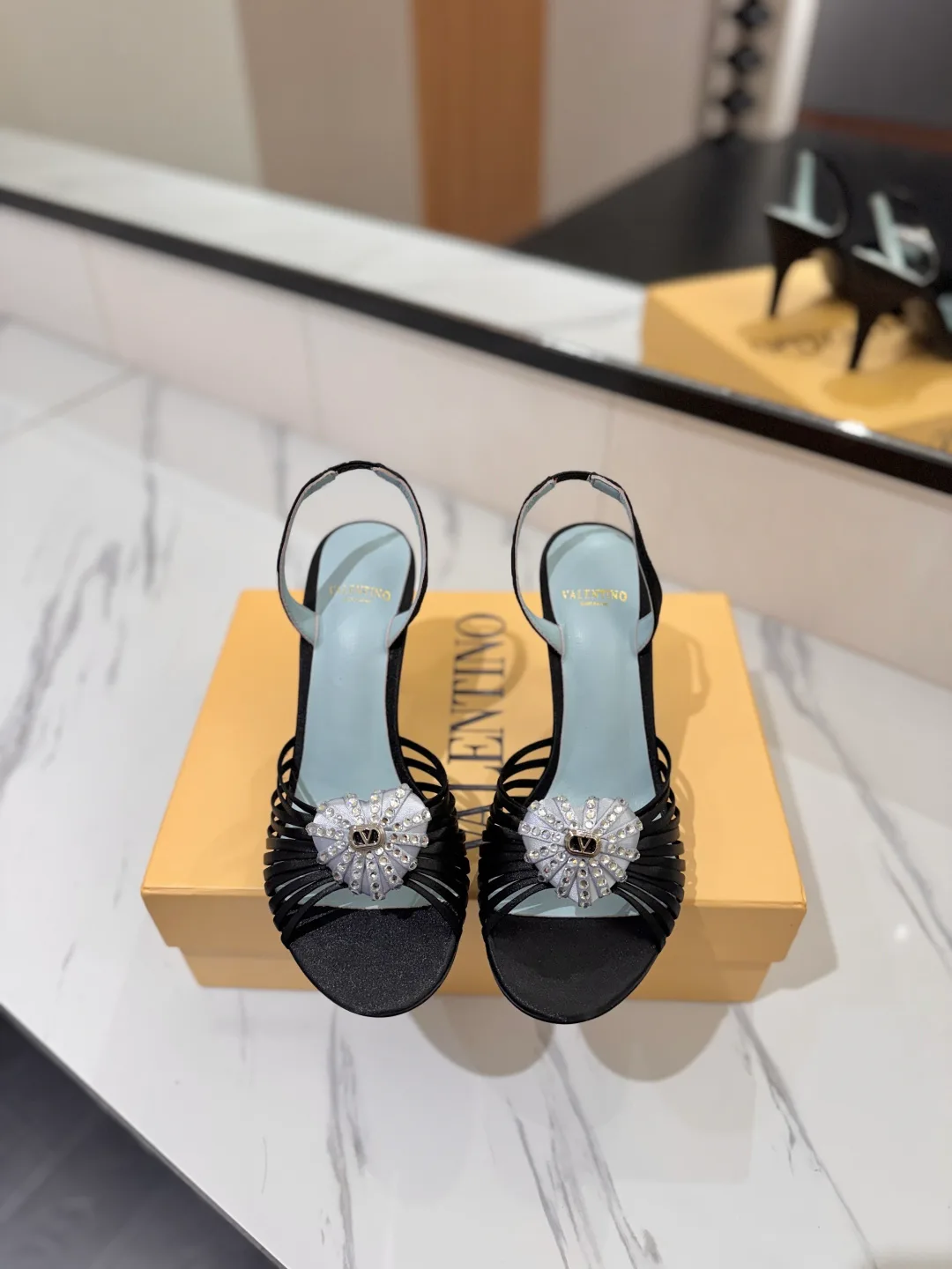 Women's Open-Toe Sandals VALENTINO 18134886