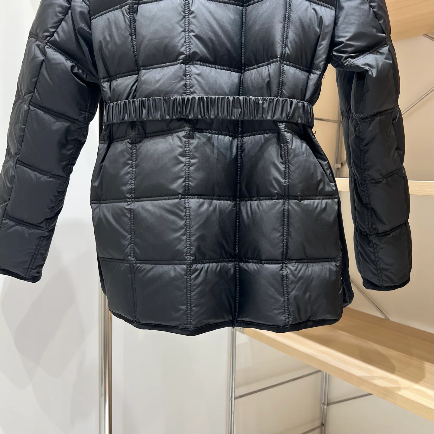 Women's Jackets And Down Jackets MONCLER 18036513