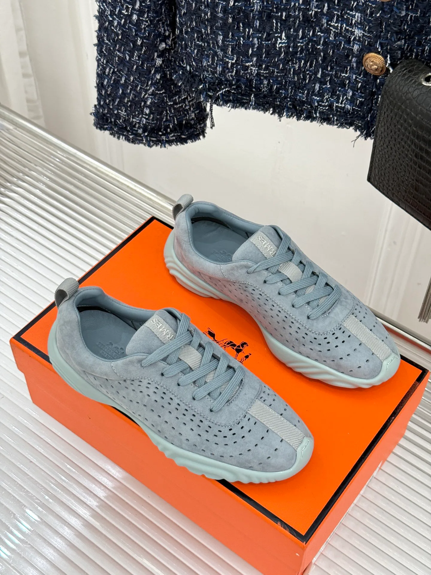 Кроссовки Женские Hermes 18636858