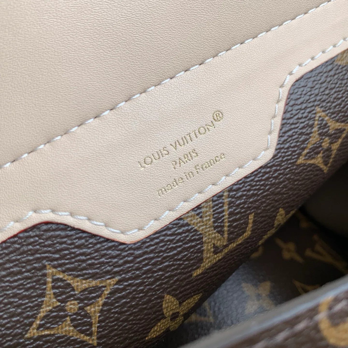 Women's Classic Handbags LOUIS VUITTON 18147525