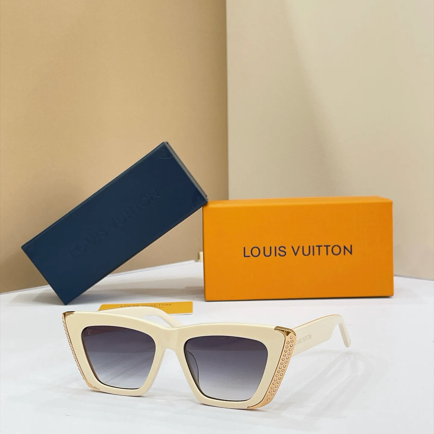 Glasses LOUIS VUITTON 17816145