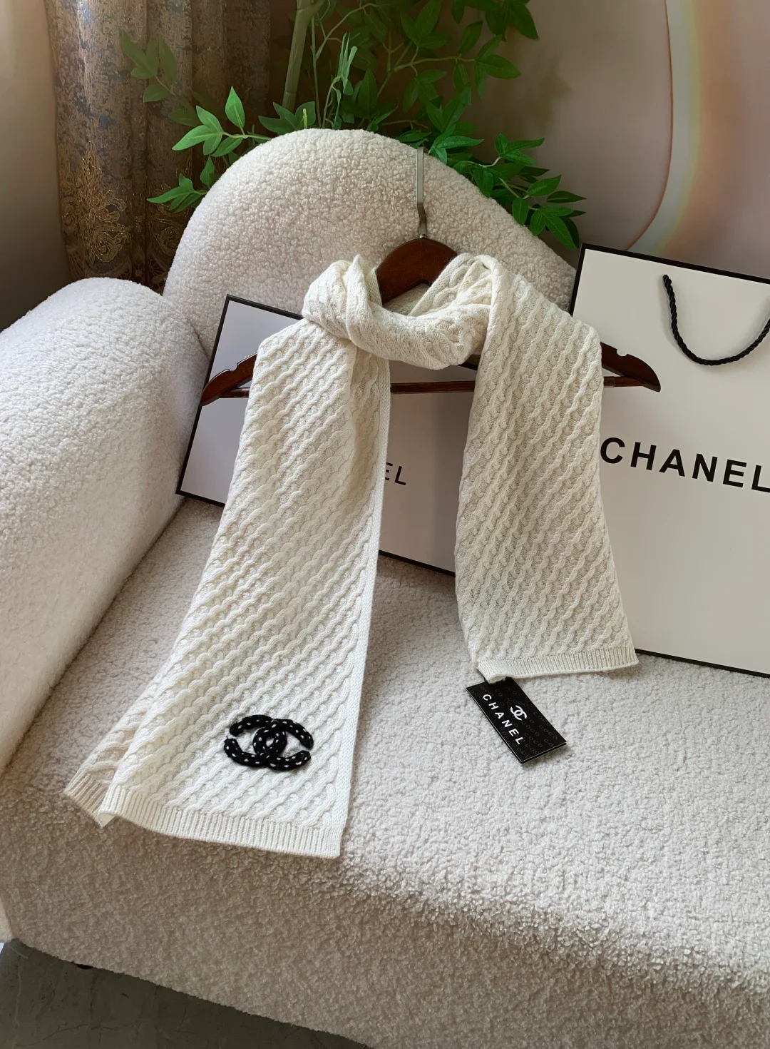 Шарфы Chanel 18555805