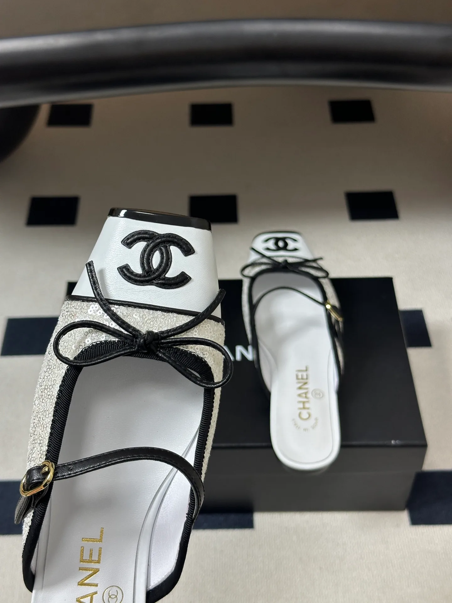 Women's Mules And Clogs CHANEL 17338408