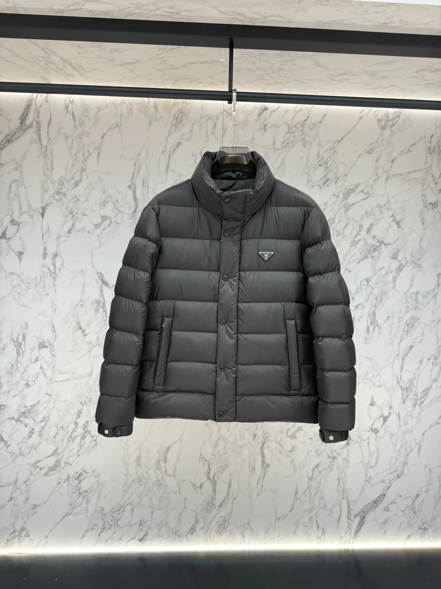 Куртки И Пуховики Женские Prada 18681329