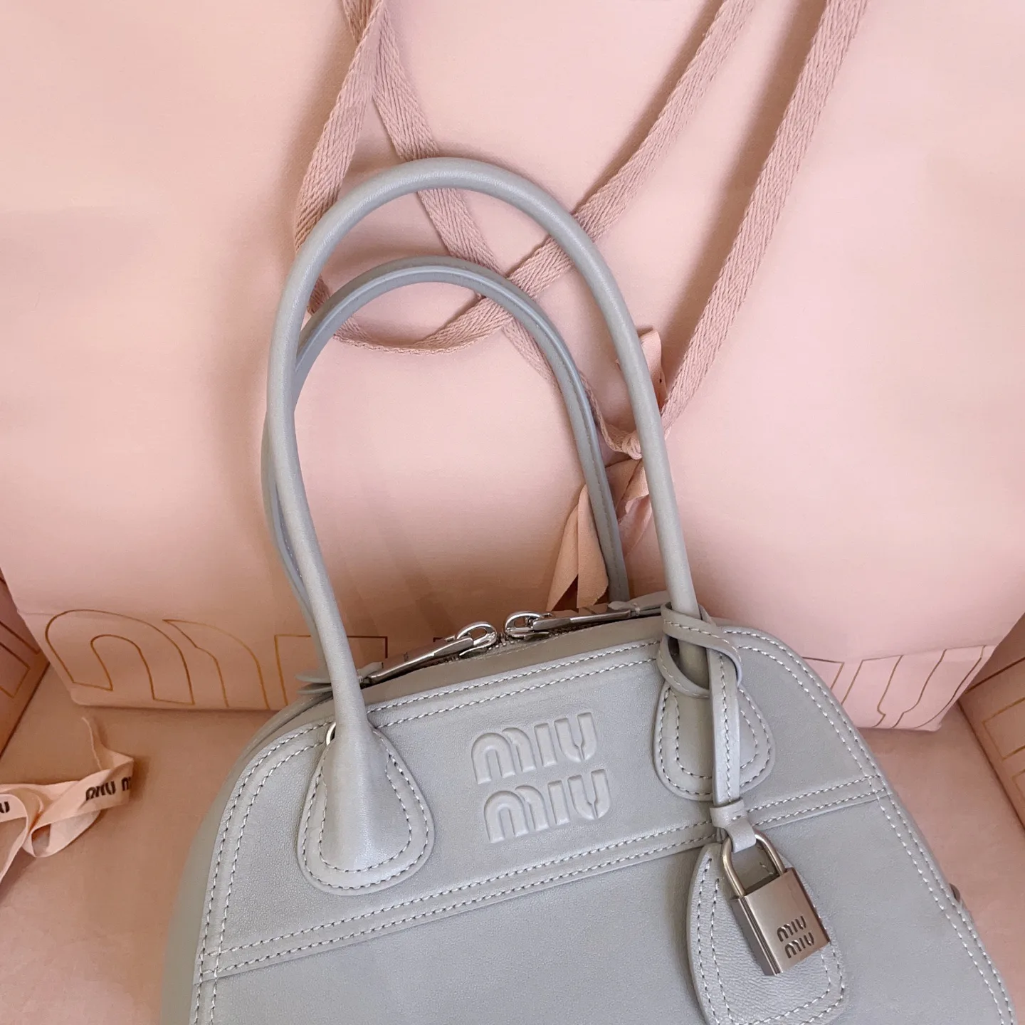 Классические Сумки Женские Miu Miu 18602449