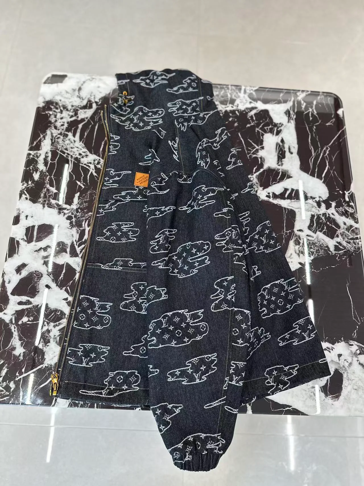 Men's Jackets And Down Jackets LOUIS VUITTON 18355704