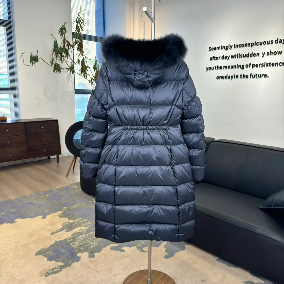 Women's Jackets And Down Jackets MONCLER 18204235