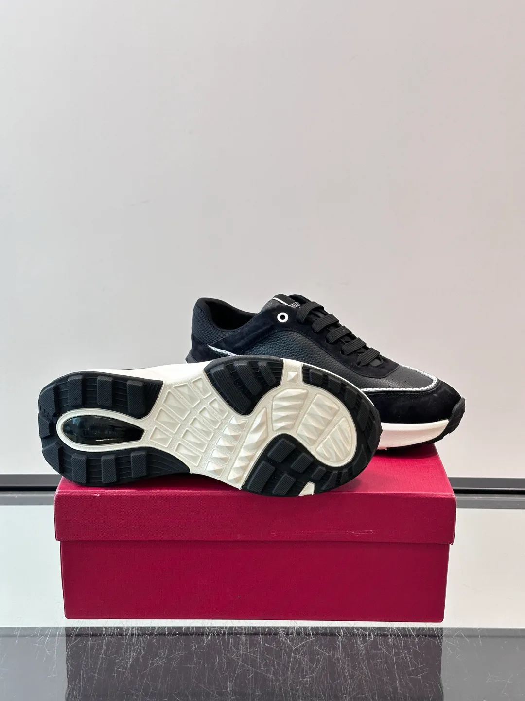 Men's Sneakers VALENTINO 18500689