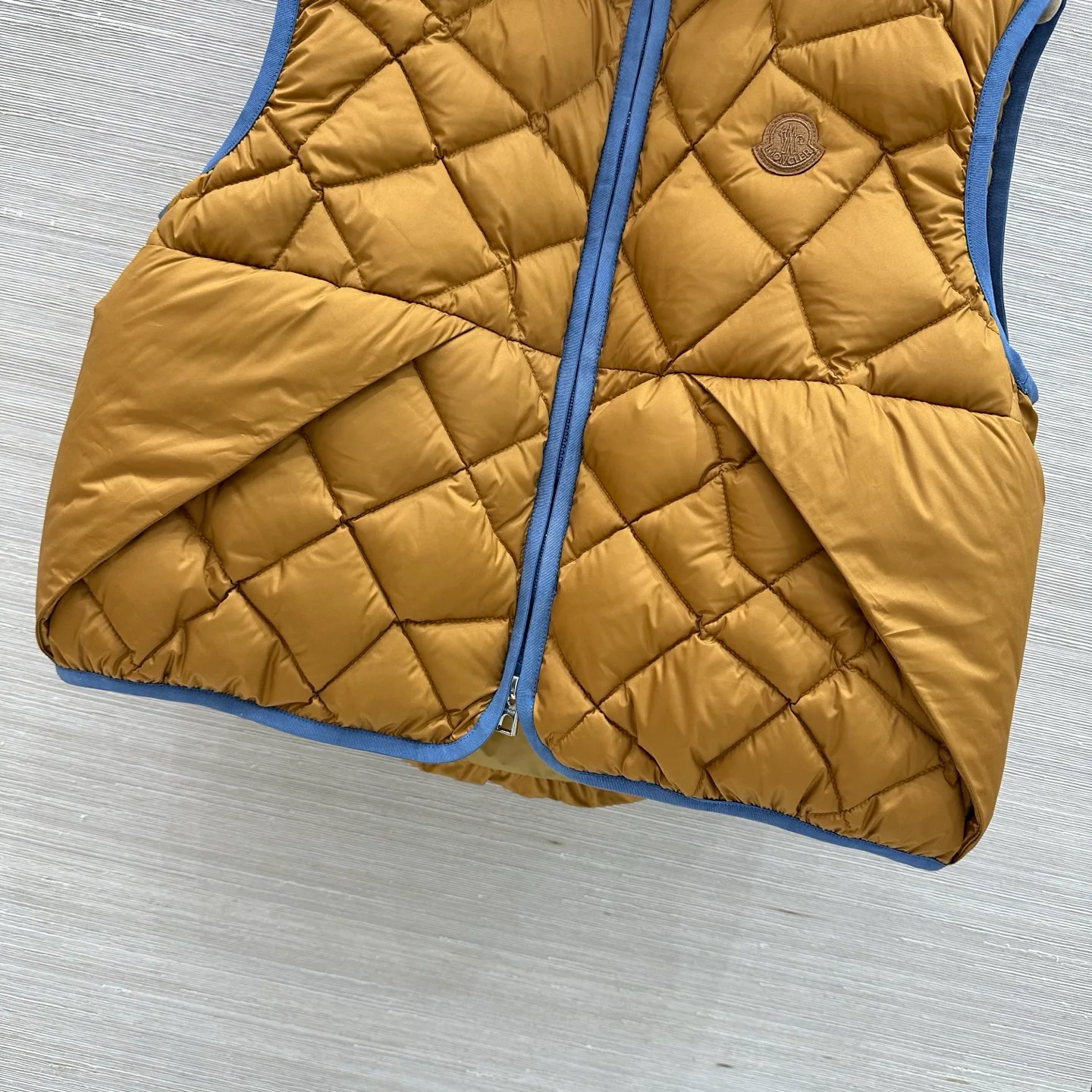 Women's Vests MONCLER 18403765