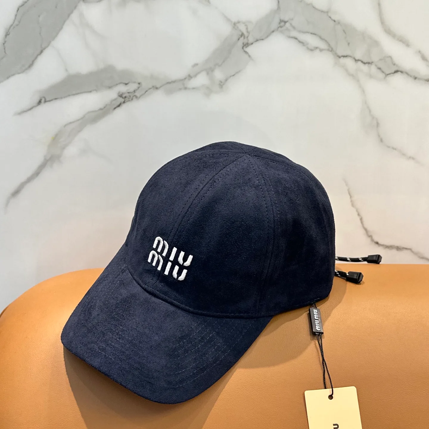 Hats MIU MIU 17411583