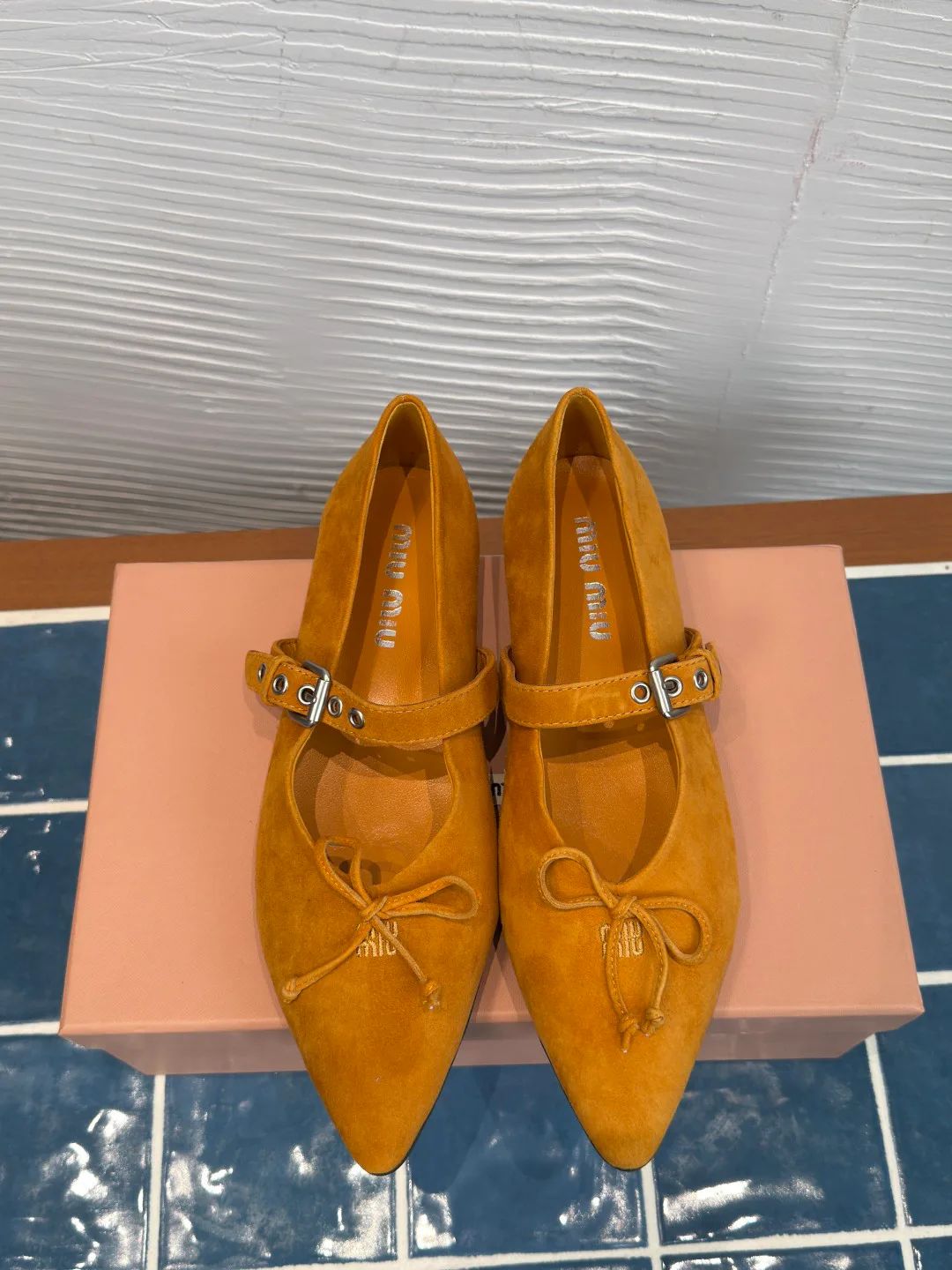 Women's Ballet Flats MIU MIU 18125397