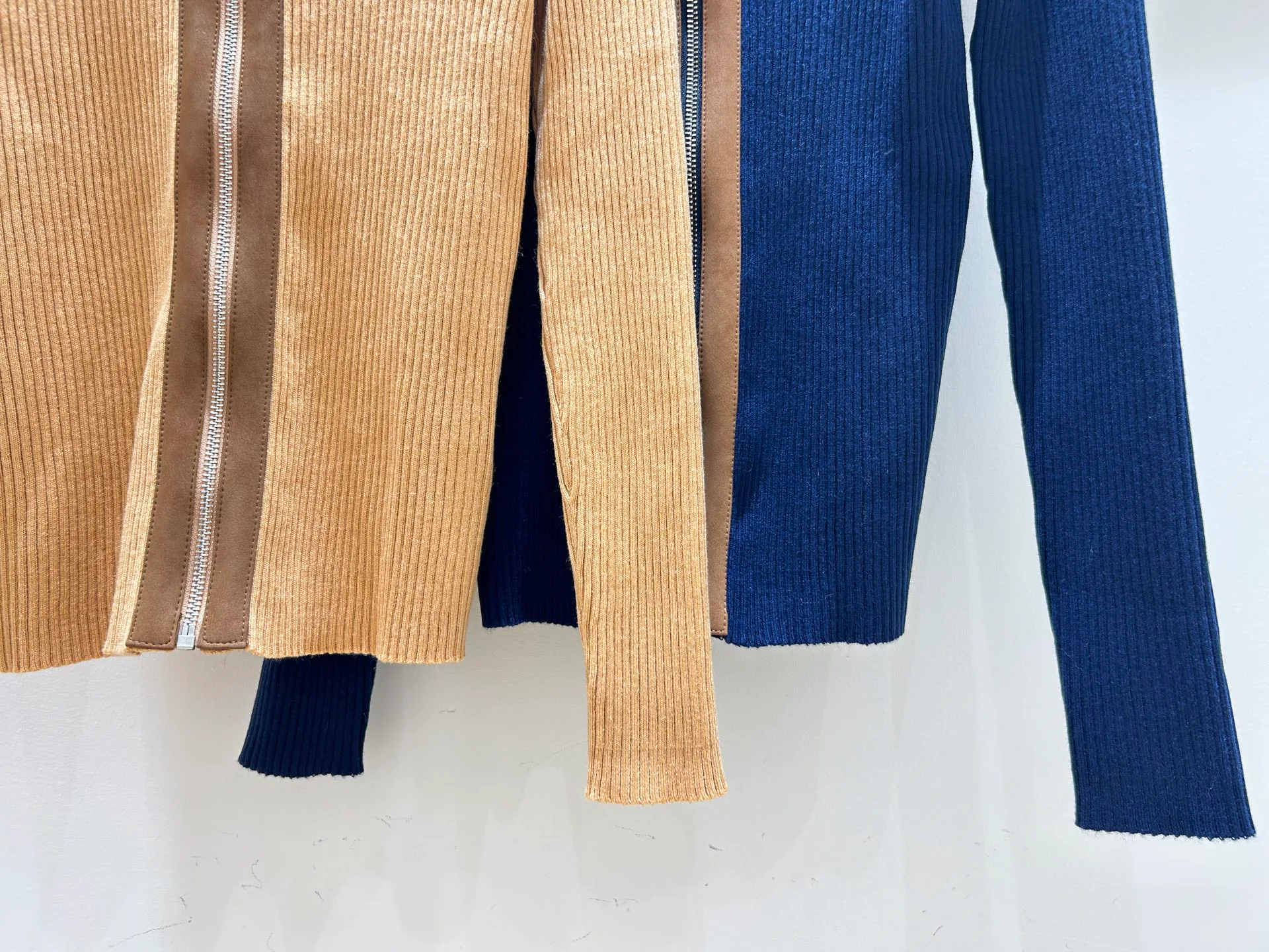 Women's Jumpers And Sweaters MIU MIU 18097025