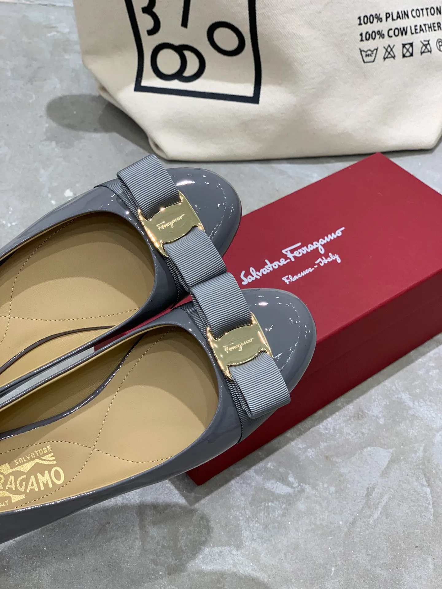 Women's Ballet Flats SALVATORE FERRAGAMO 18340640