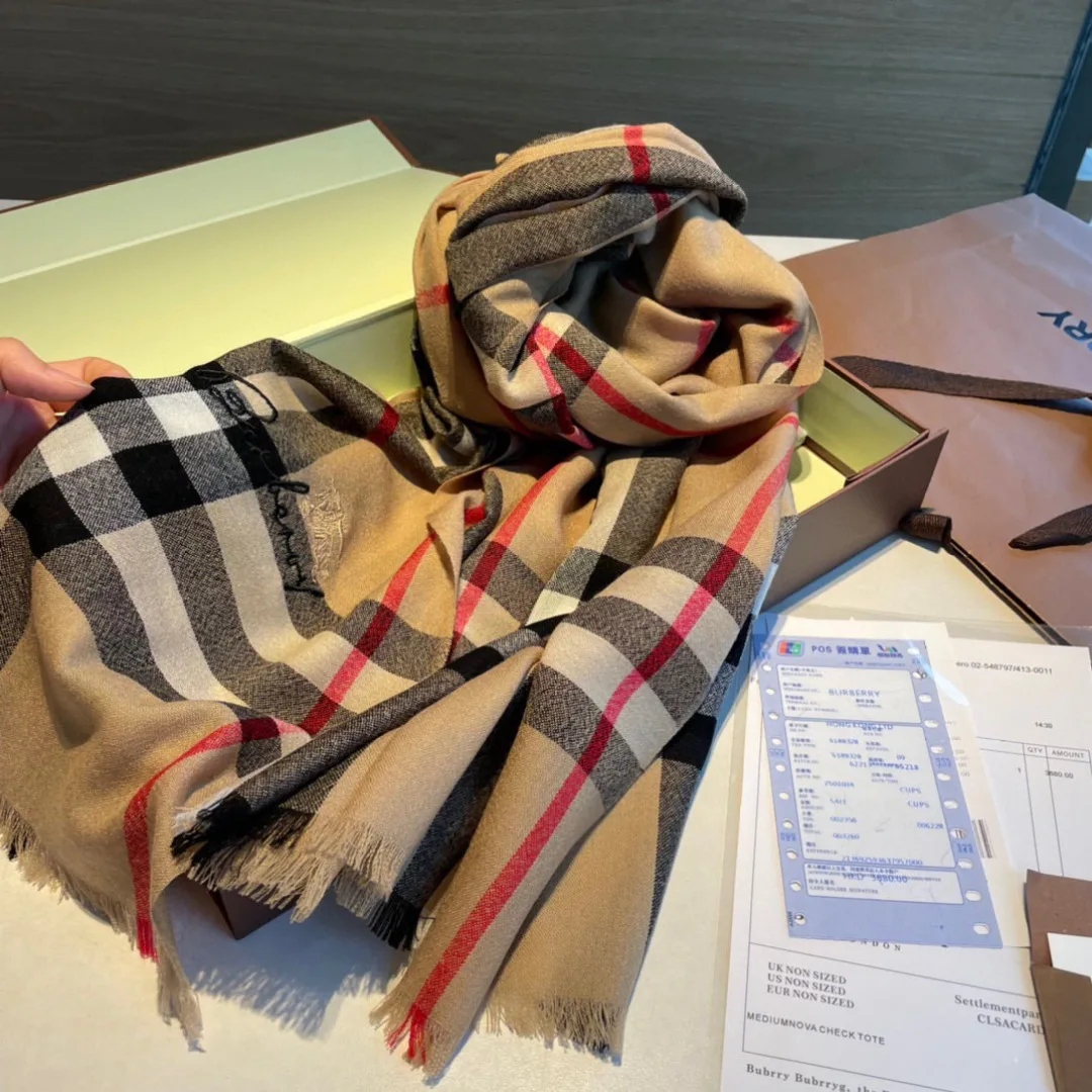 Scarves BURBERRY 18449889