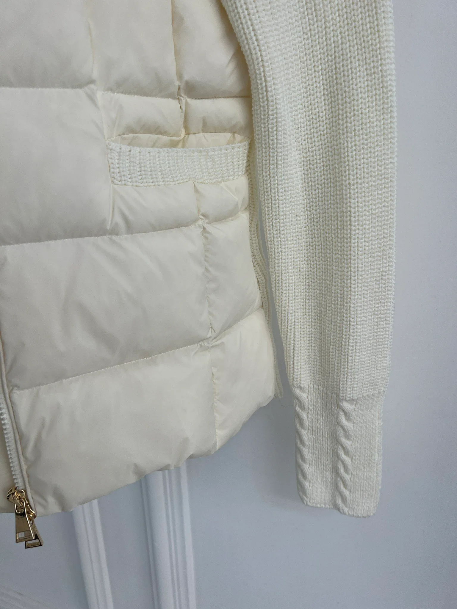 Women's Jackets And Down Jackets MONCLER 18416255