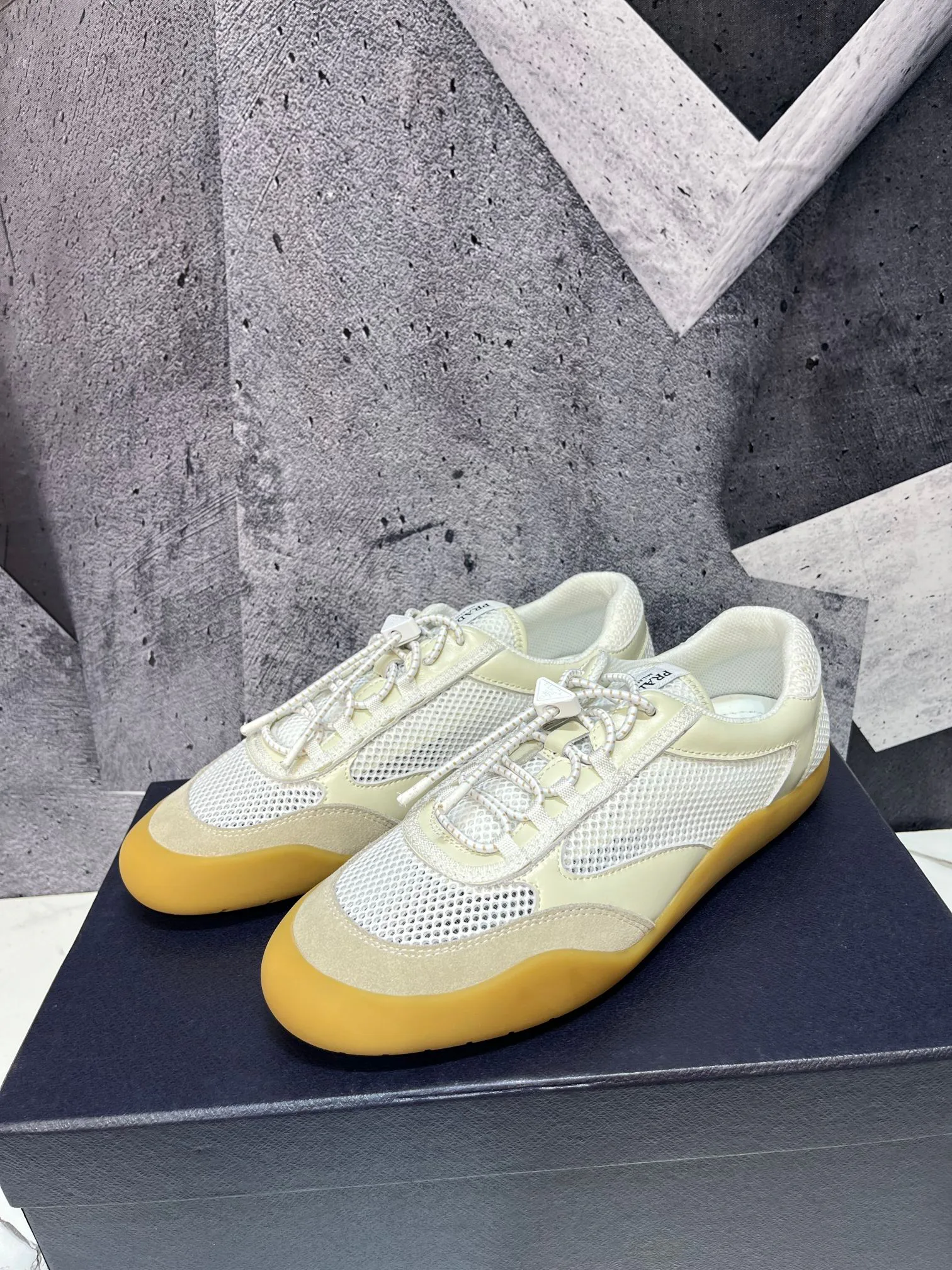Men's Sneakers PRADA 17955455