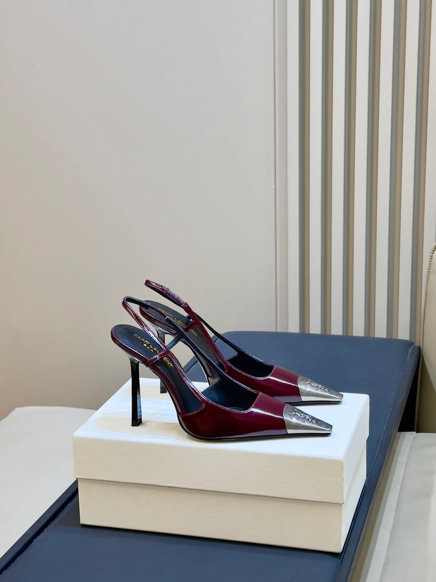 Women's Heels SAINT LAURENT 18073502