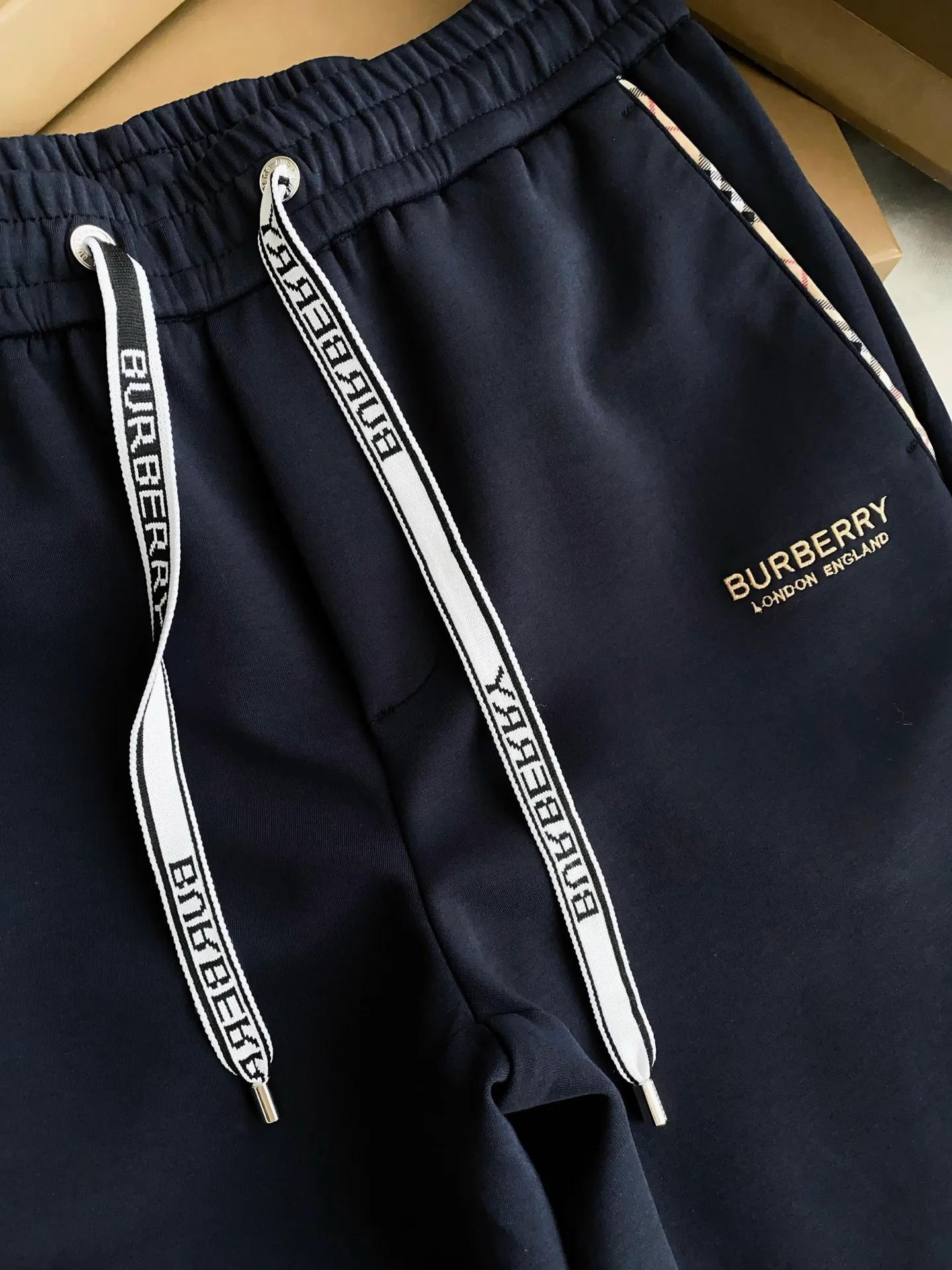 Men's Trousers BURBERRY 18469164
