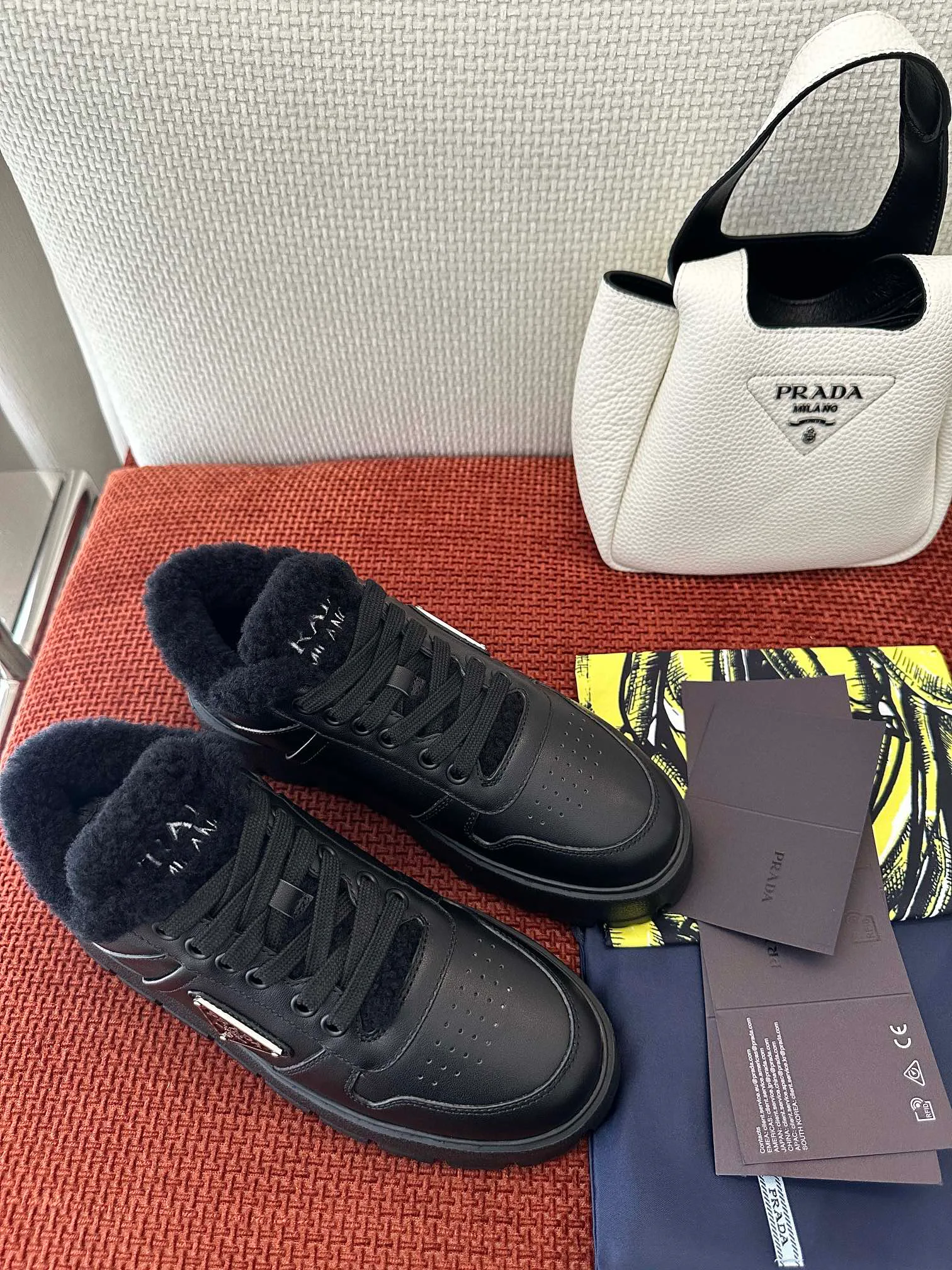 Кроссовки Женские Prada 18621063