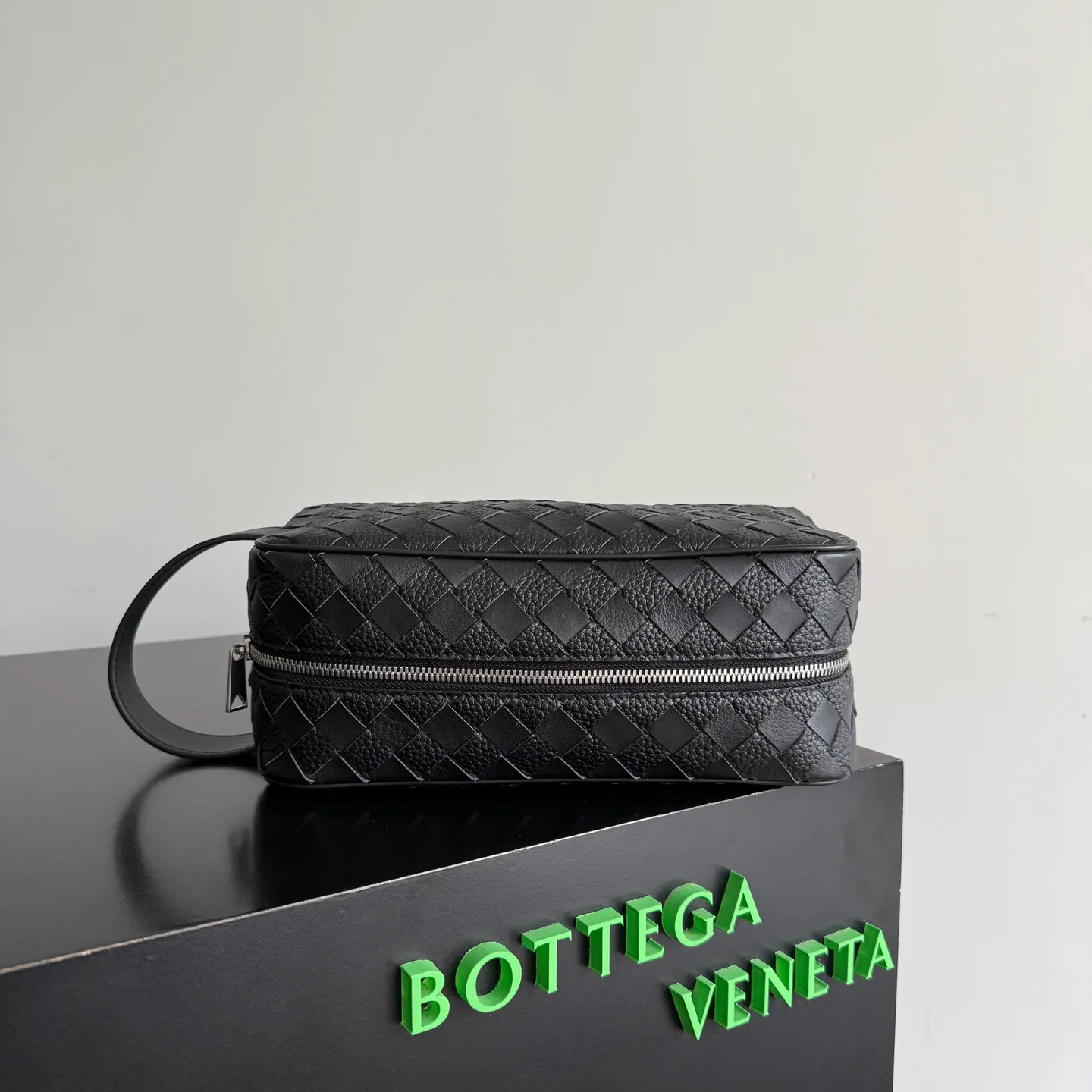Women's Classic Handbags BOTTEGA VENETA 18321472