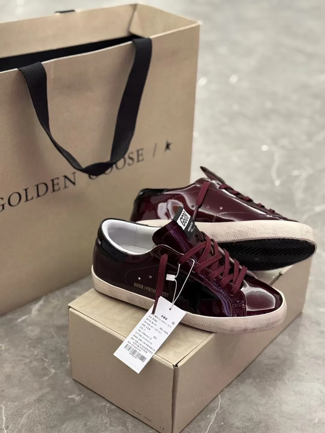 Women's Sneakers GOLDEN GOOSE 18265590