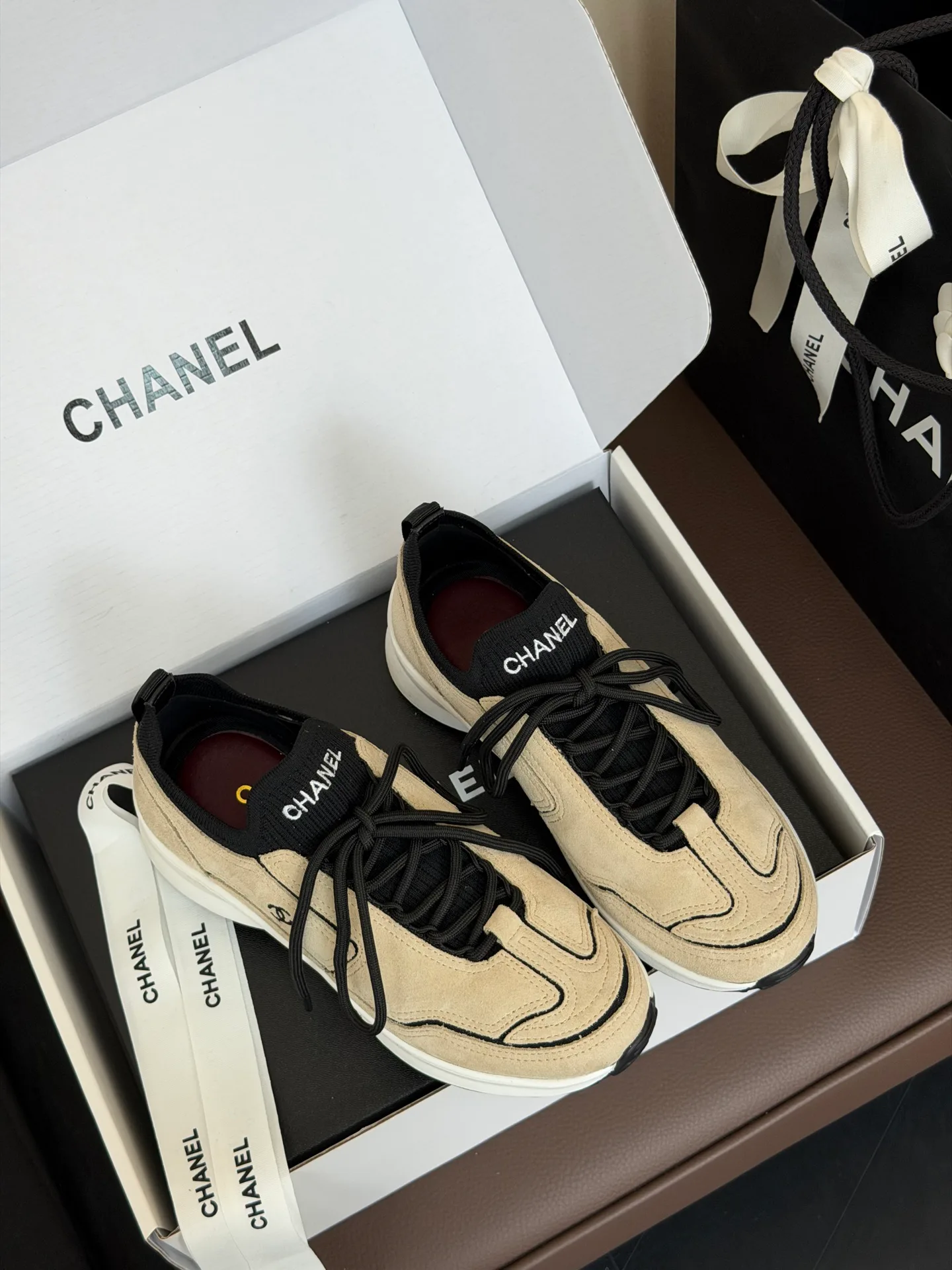 Women's Sneakers CHANEL 18073588