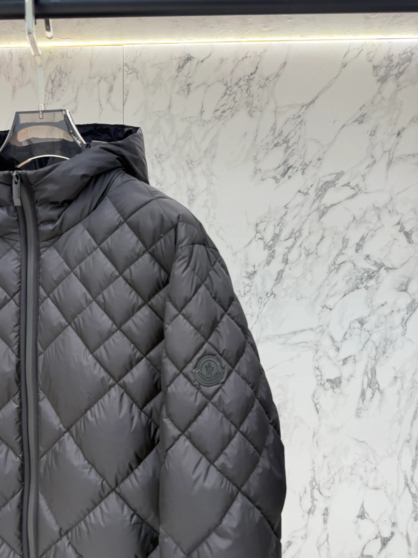 Men's Jackets And Down Jackets MONCLER 18214576