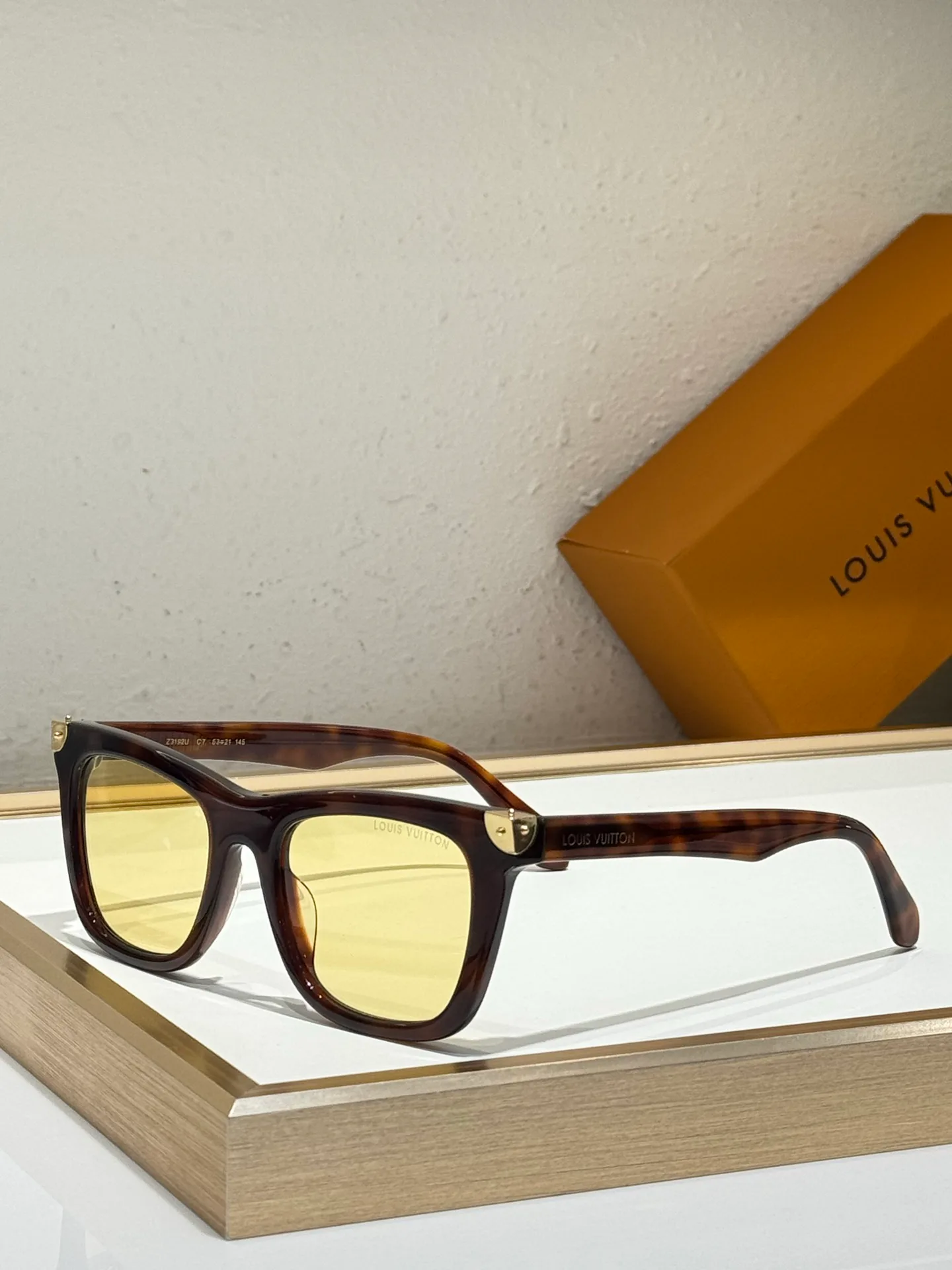 Glasses LOUIS VUITTON 17838609