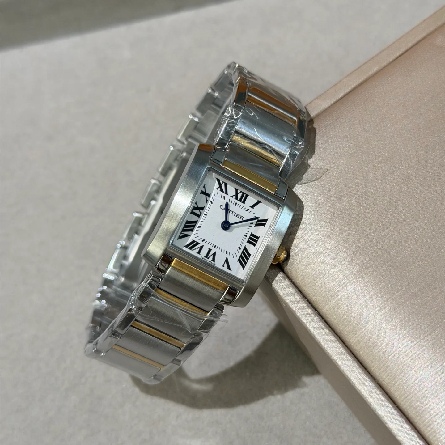 Women's Watches CARTIER 17650367