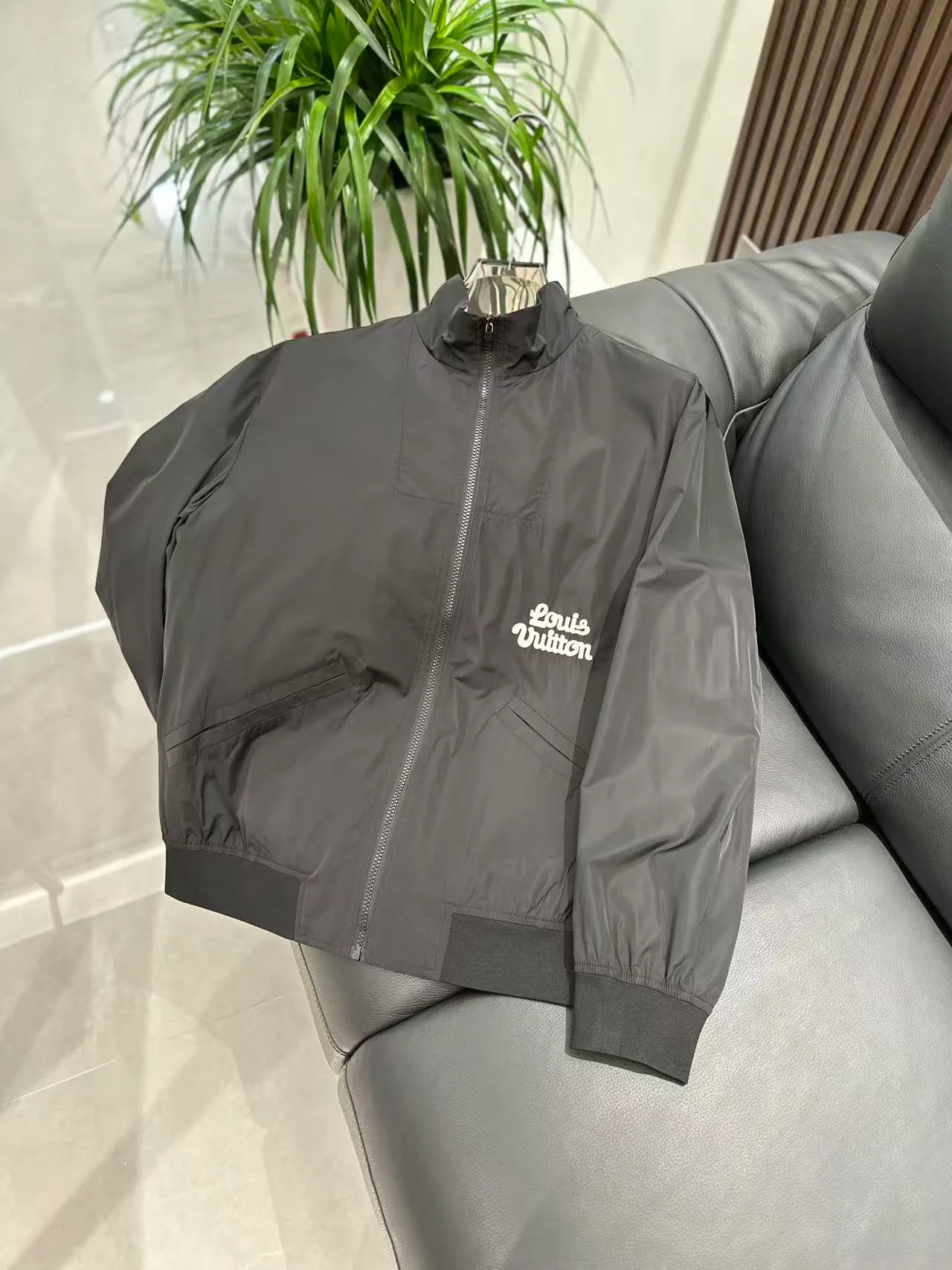 Men's Jackets And Down Jackets LOUIS VUITTON 18140221