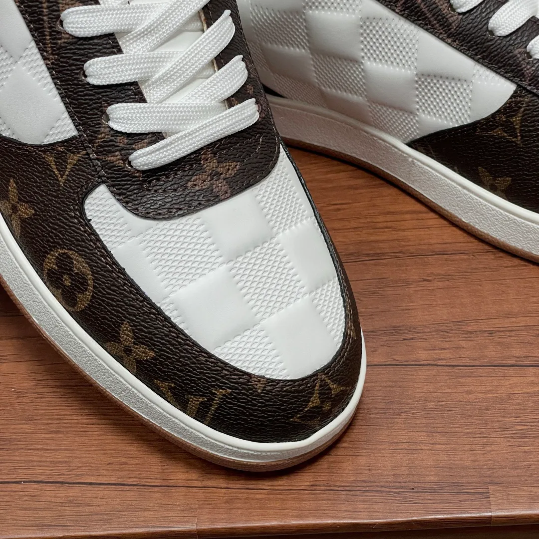 Men's Sneakers LOUIS VUITTON 18197824