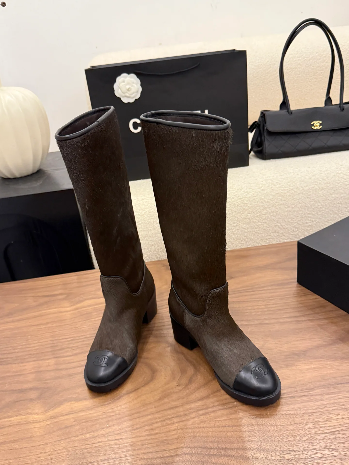 Women's Boots CHANEL 18223600