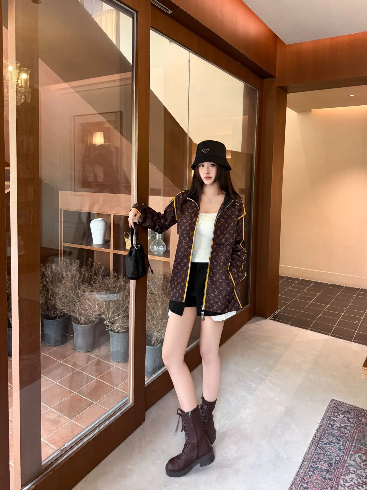 Women's Jackets And Down Jackets LOUIS VUITTON 18167406