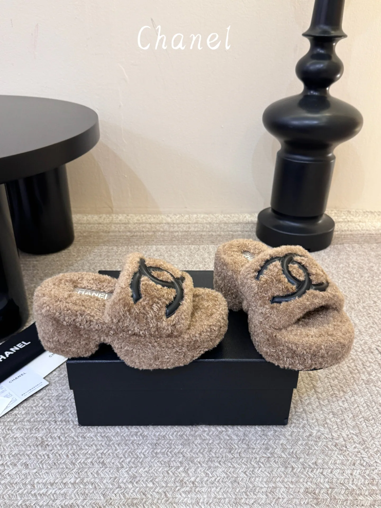 Women's Flip-Flops CHANEL 18053860