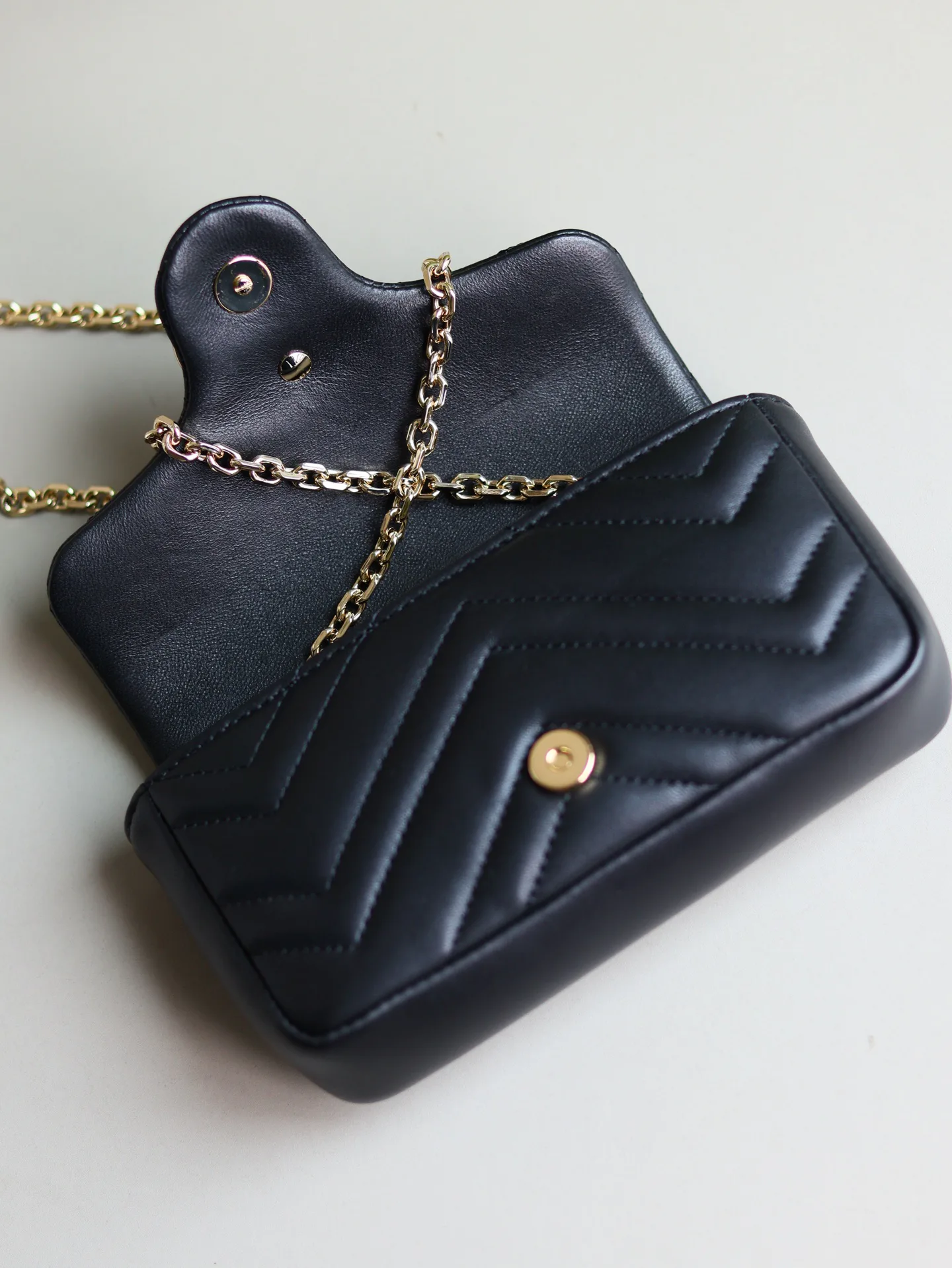 Women's Classic Handbags GUCCI 17948099