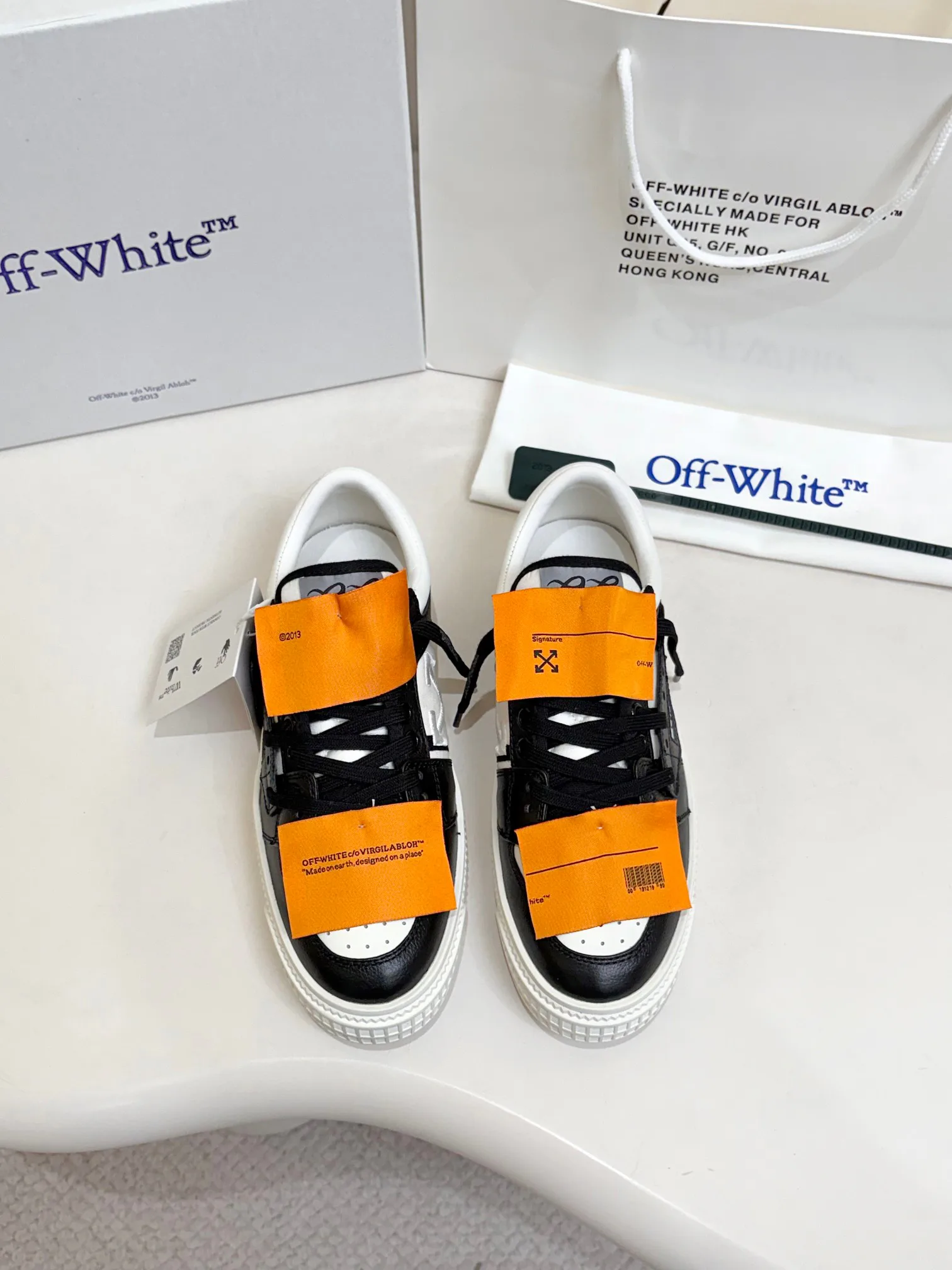 Women's Sneakers OFF-WHITE 18103210