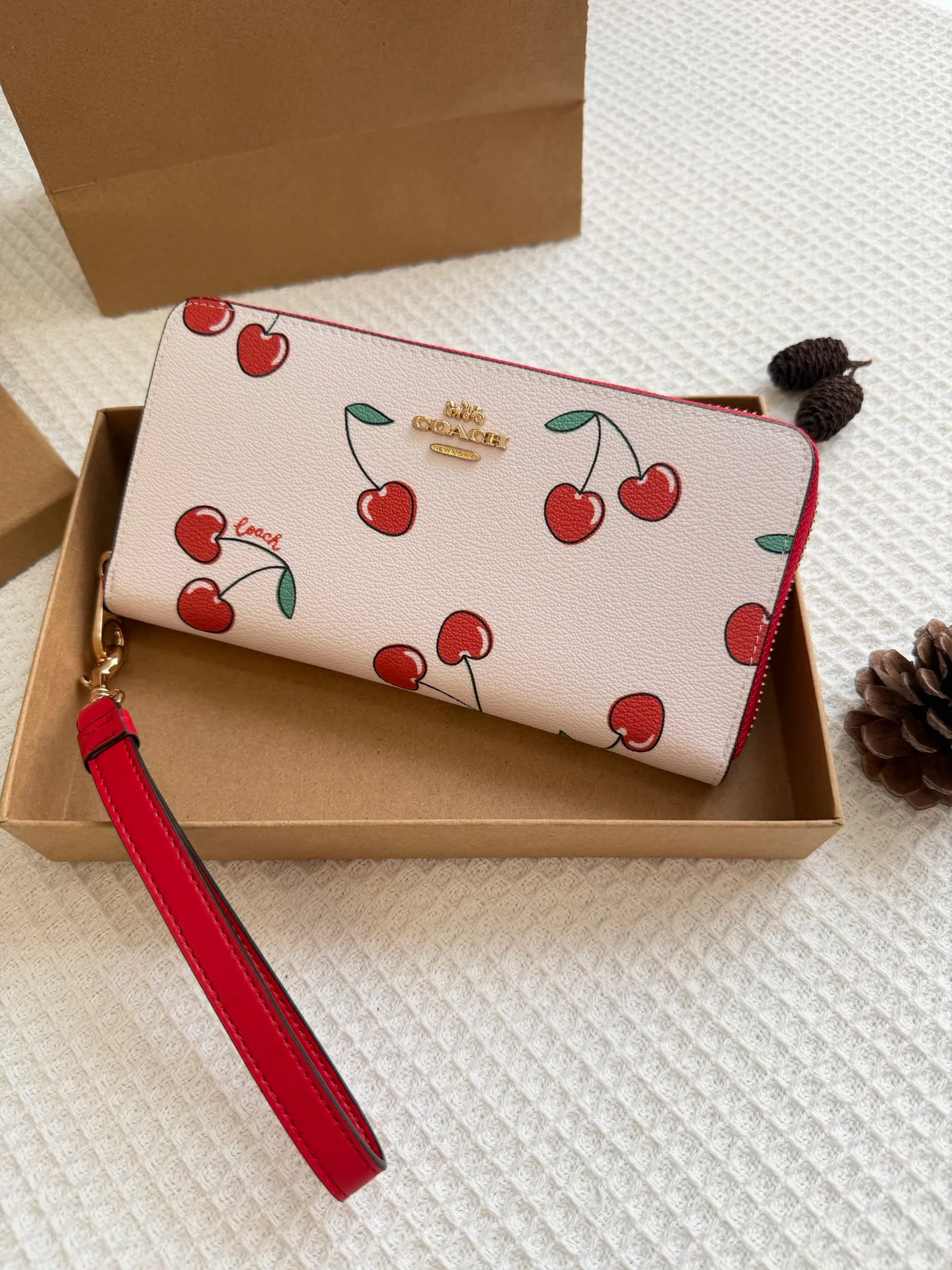 Women's Clutches COACH 18364952