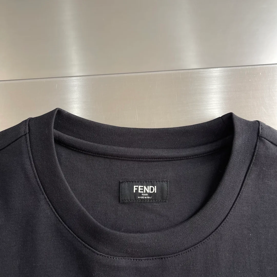 Women's T-Shirts FENDI 18191289