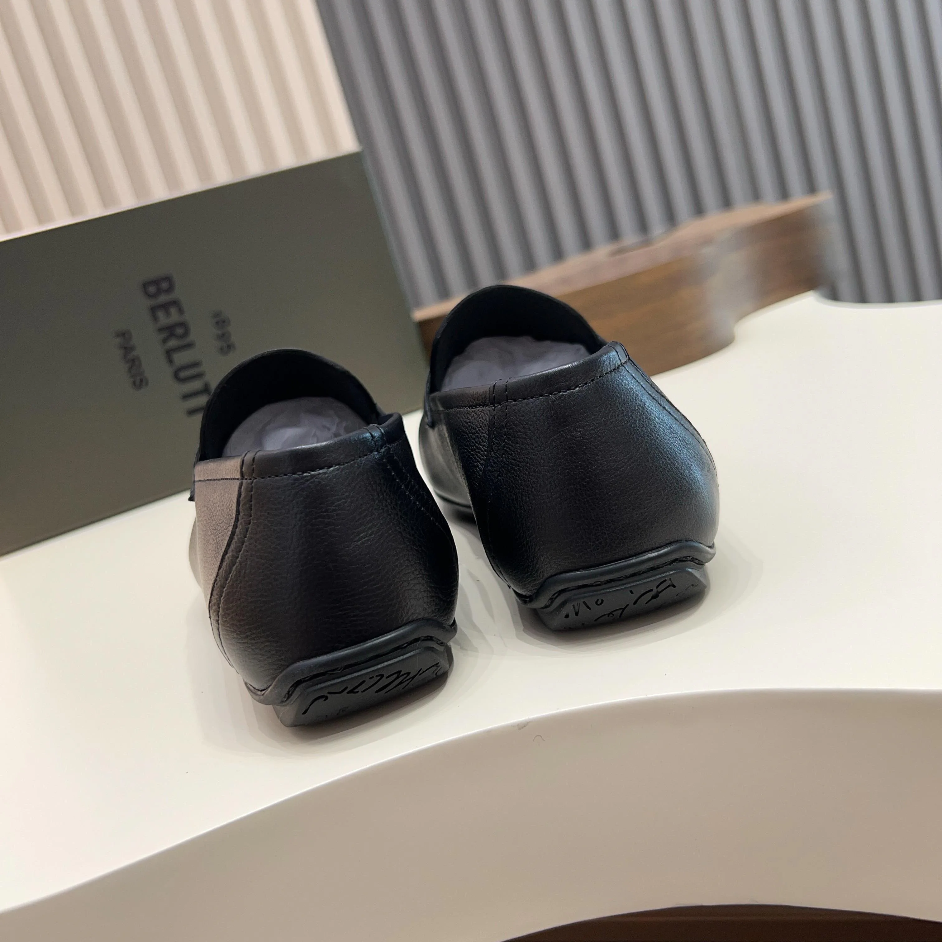 Men's Loafers And Dress Shoes BERLUTI 17715967