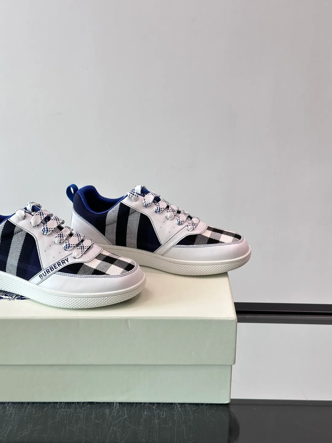 Men's Sneakers BURBERRY 18449431