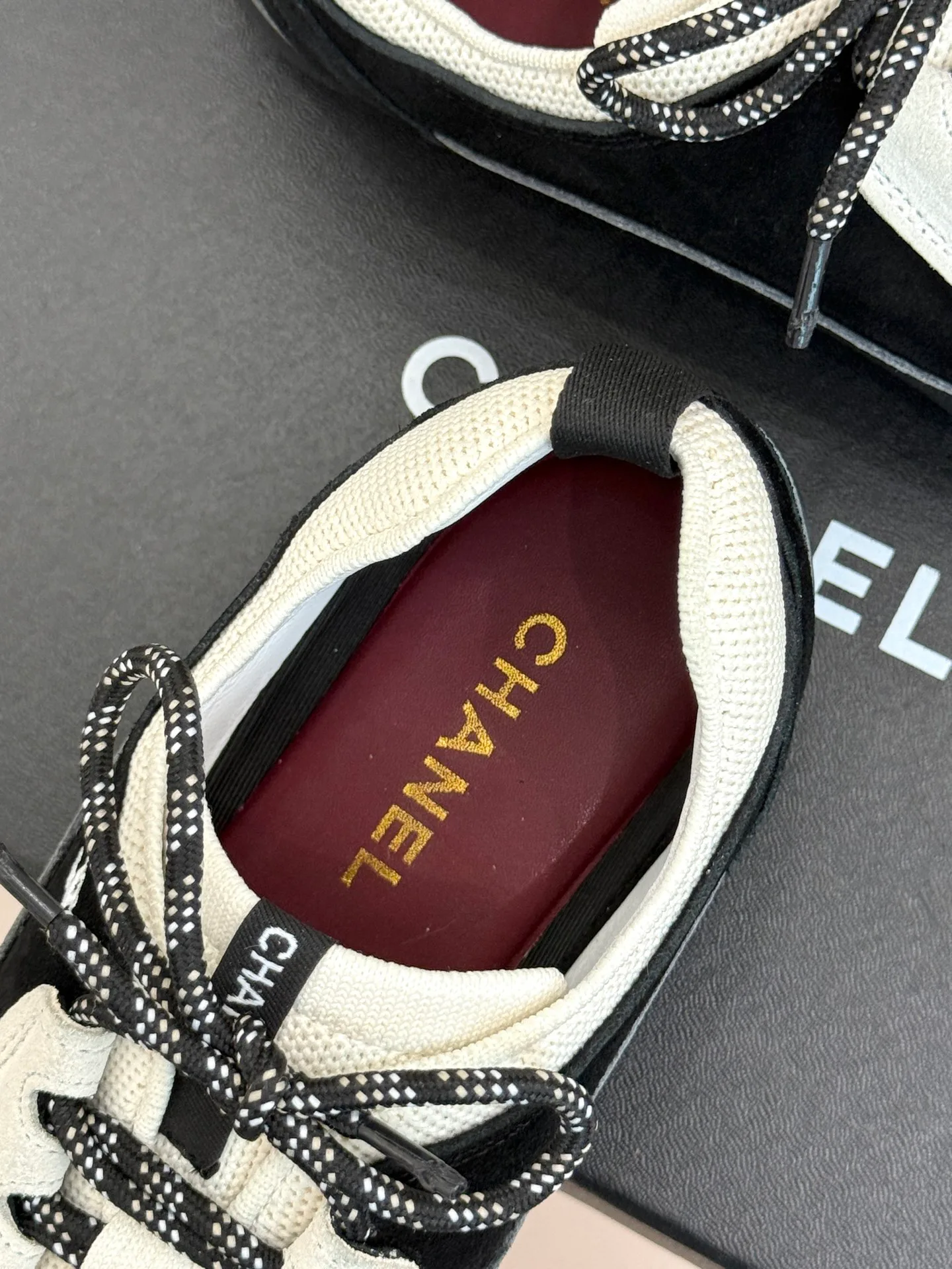 Women's Sneakers CHANEL 16891573