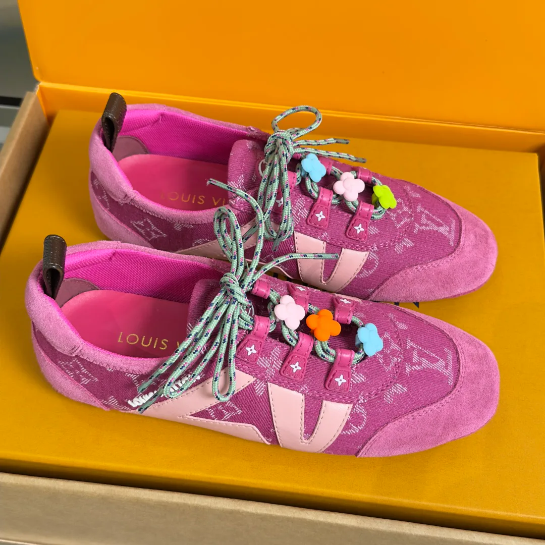 Women's Sneakers LOUIS VUITTON 17780707