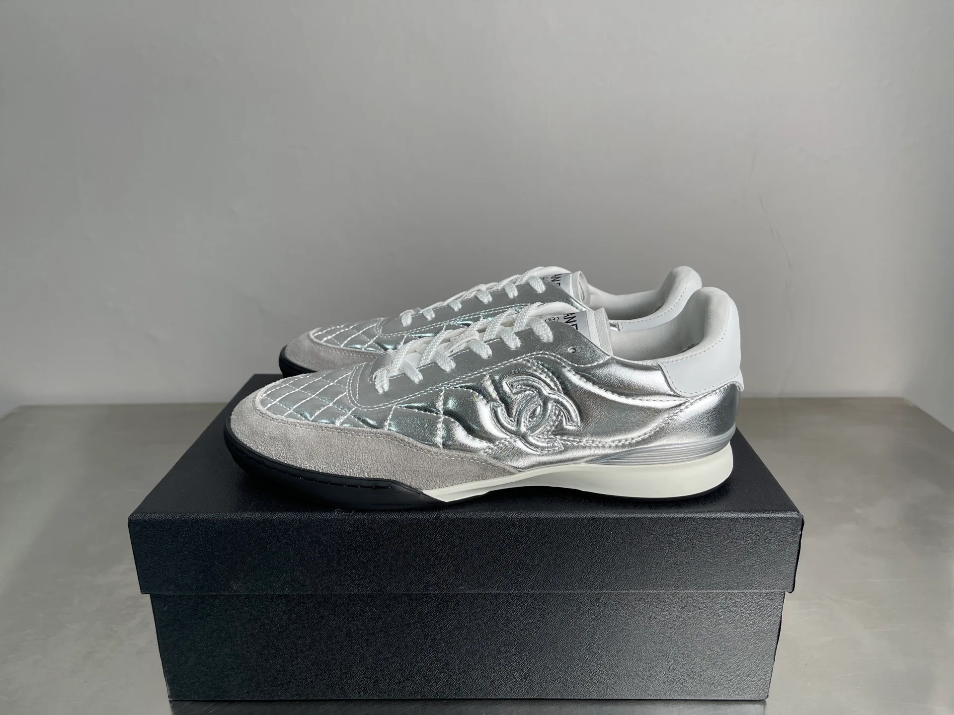 Men's Sneakers CHANEL 18519442