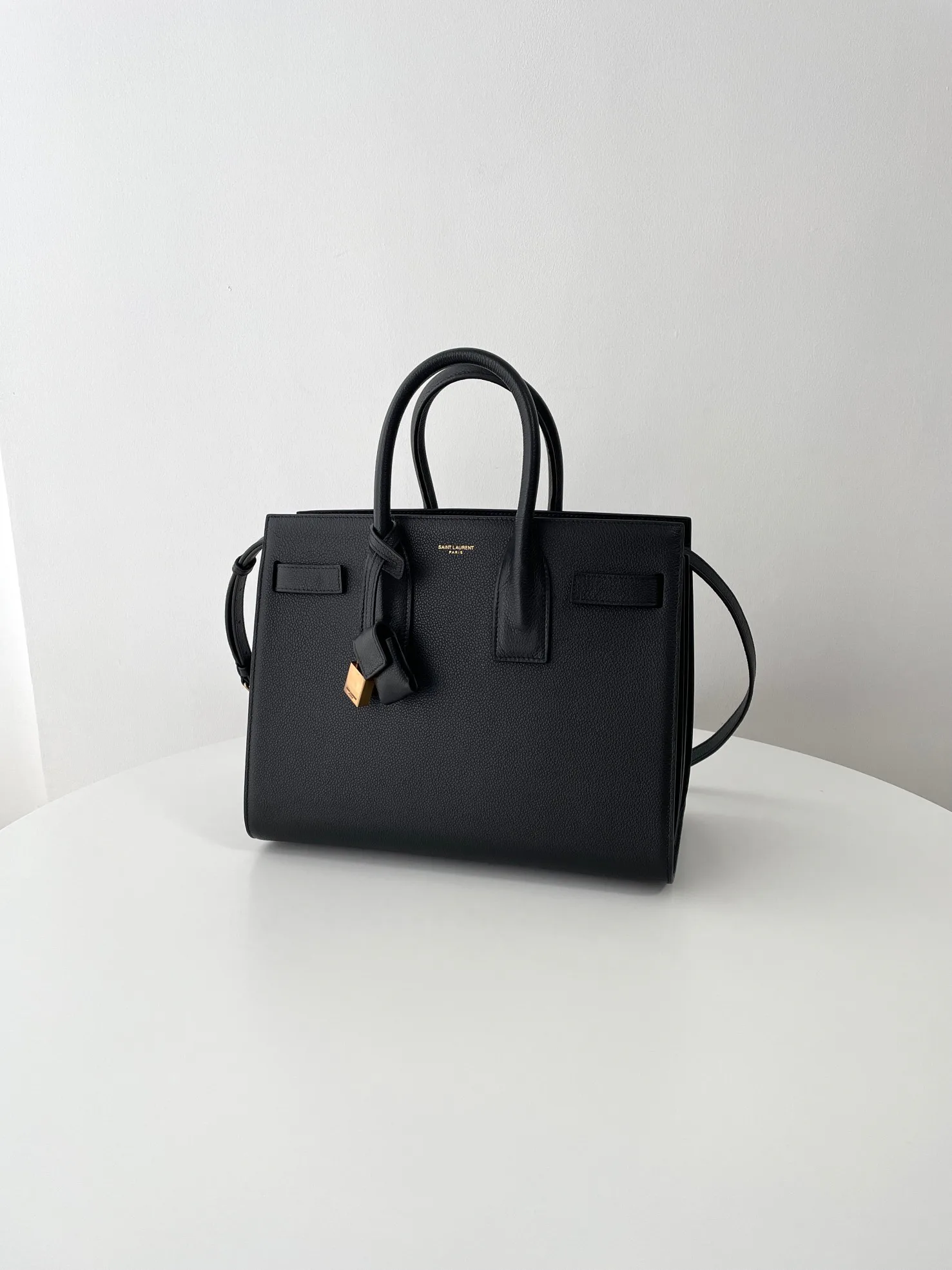 Классические Сумки Женские Saint Laurent 18620044