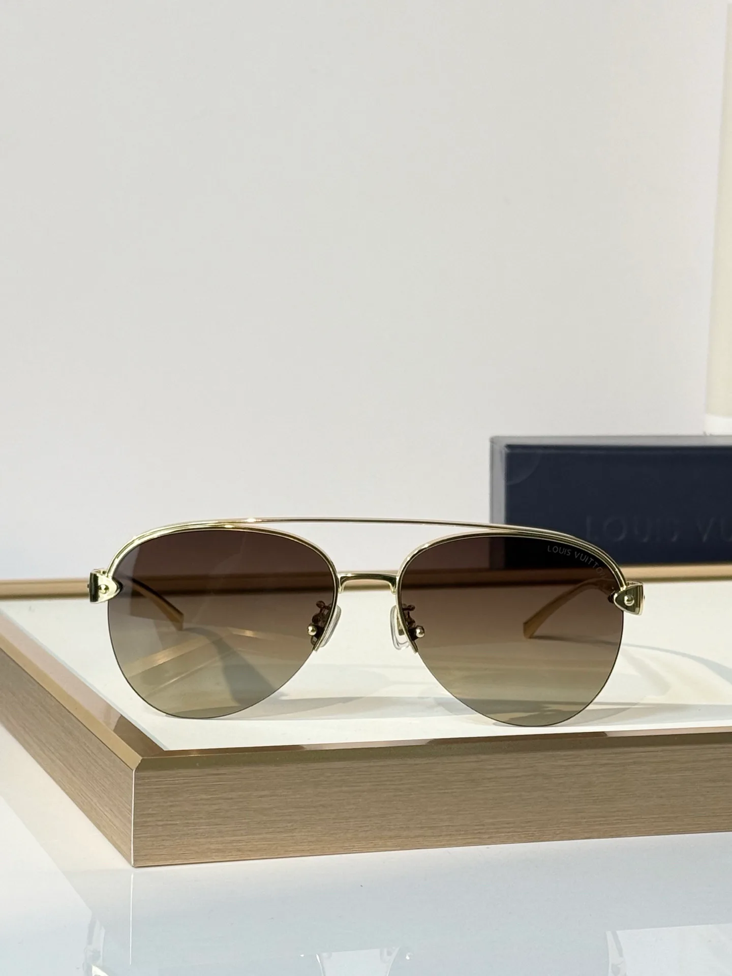 Glasses LOUIS VUITTON 18453226