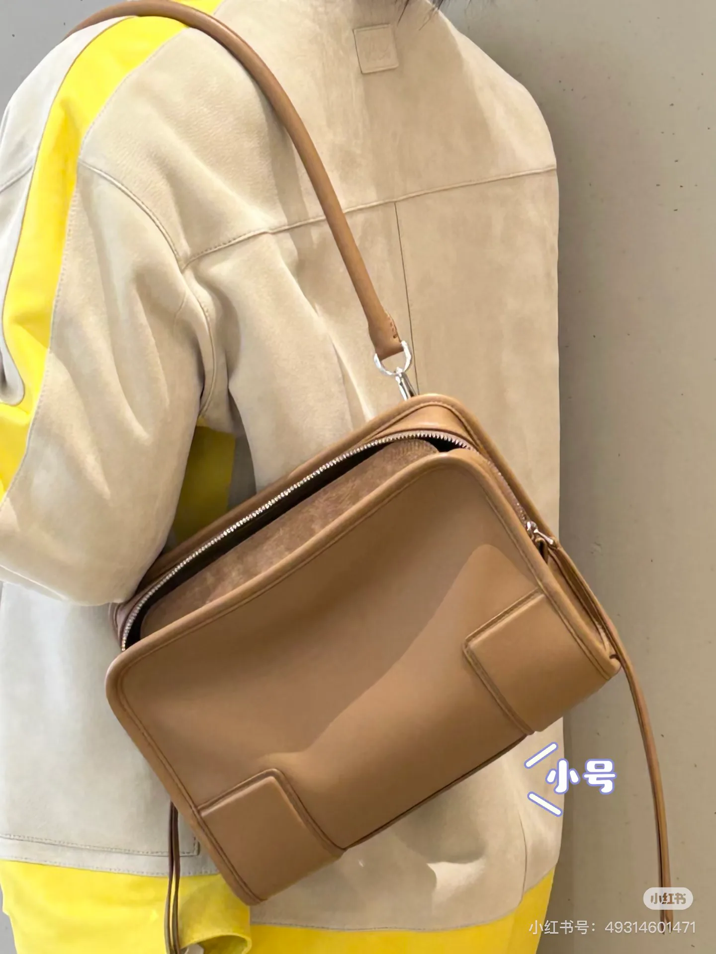 Women's Classic Handbags LOEWE 17333206