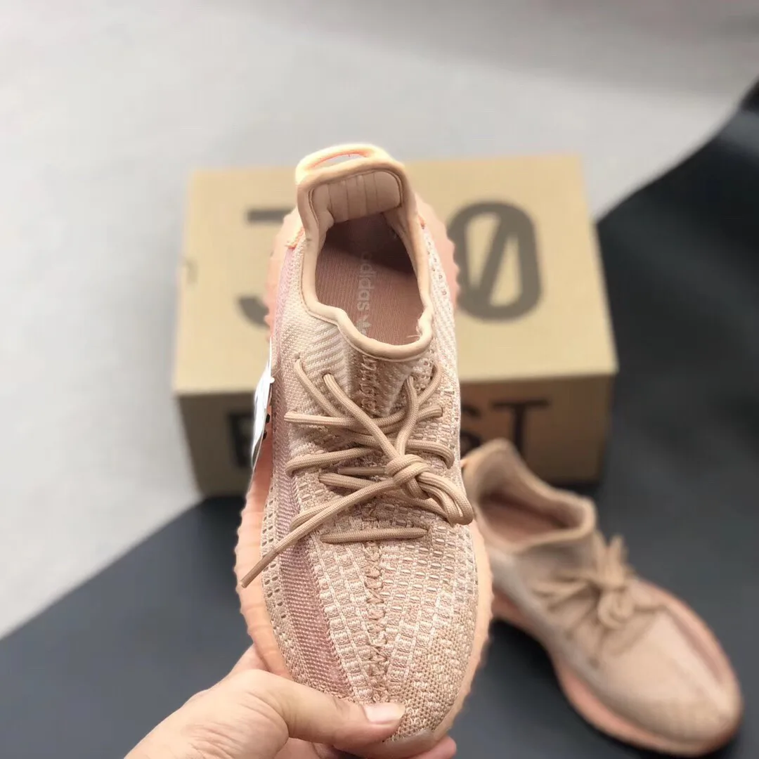 Men's Sneakers YEEZY 17388176