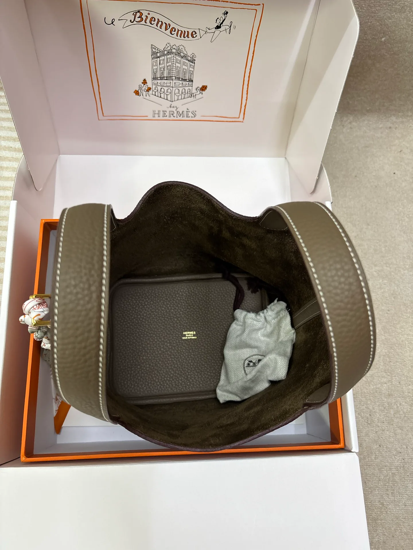 Women's Classic Handbags HERMES 18127319