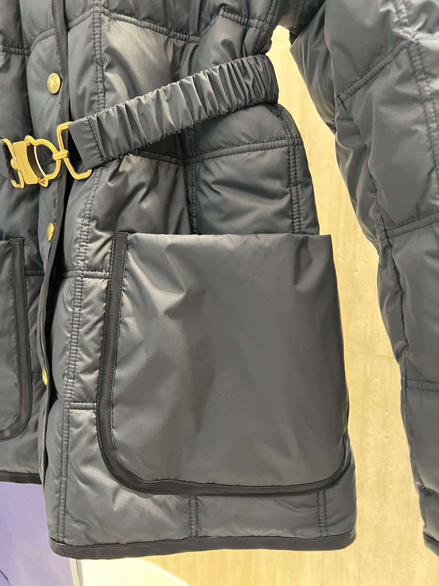 Men's Jackets And Down Jackets MONCLER 18330392